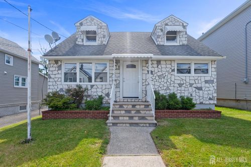 18 John St, Carteret, NJ, 07008-3112 | Card Image