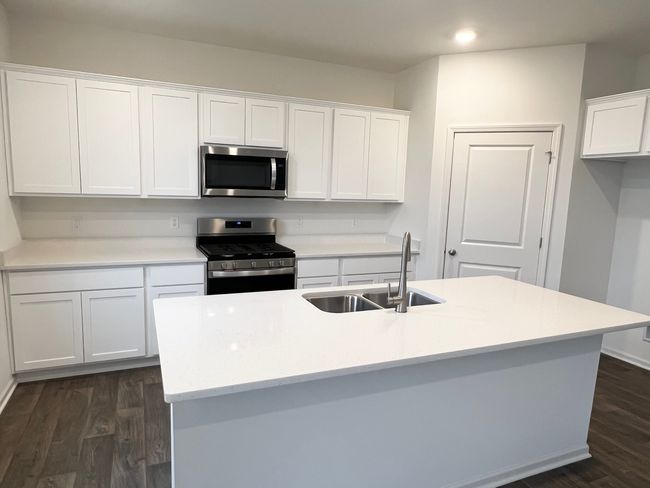 7692 W 105 Th Pl, Home with 4 bedrooms, 3 bathrooms and null parking in Saint John IN | Image 13