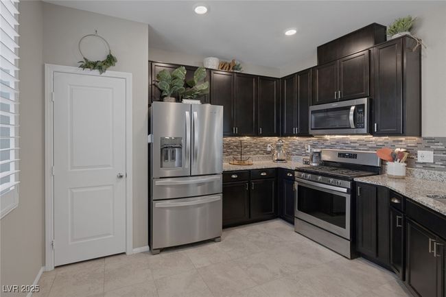 Large Kitchen Panty | Image 11
