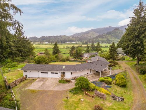 6550 Curl Rd, Tillamook, OR, 97141-9256 | Card Image