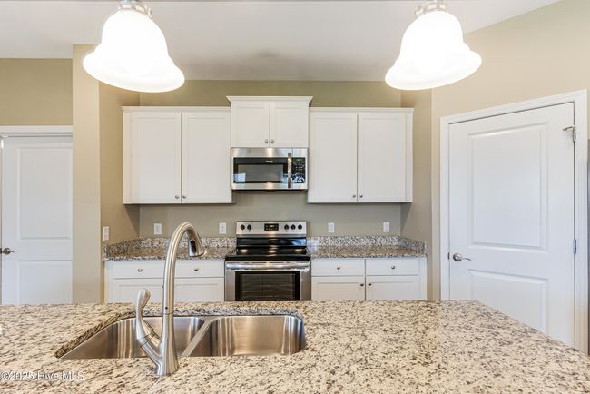 1814 Bards Dr Se, House other with 3 bedrooms, 3 bathrooms and 2 parking in Bolivia NC | Image 11