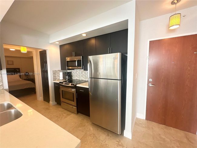 APT-5Y - 3801 S Ocean Dr, Condo with 1 bedrooms, 1 bathrooms and null parking in Hollywood FL | Image 10