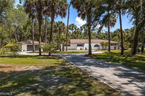 18381 Panther Trail Ln, NORTH FORT MYERS, FL, 33917-4728 | Card Image