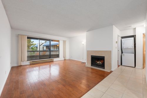 318-5800 Cooney Rd, Richmond, BC, V6X3A8 | Card Image