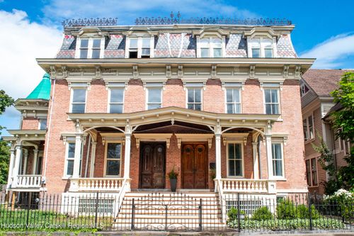 320 Allen St, Hudson, NY, 12534-2440 | Card Image