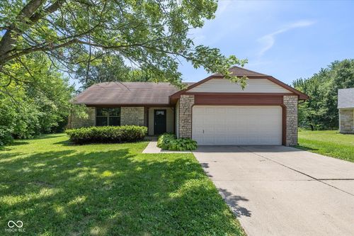 7313 Shanna Cir, Indianapolis, IN, 46236-9111 | Card Image