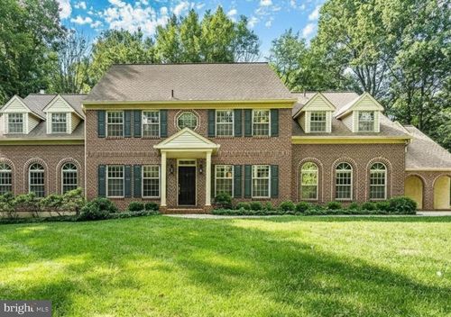 2 Bittersweet Dr, WEST CHESTER, PA, 19382-7056 | Card Image
