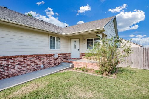 301 Poston Rd, Rose Hill, KS, 67133-9404 | Card Image