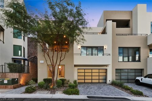 374 Solitude Peak Ln, Henderson, NV, 89012-5841 | Card Image
