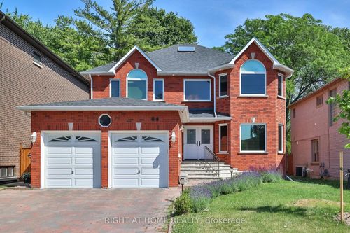 58 Yorkview Dr, North York, ON, M2R1J8 | Card Image