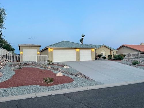 810 Park Hill Ave, Bullhead City, AZ, 86429-7305 | Card Image
