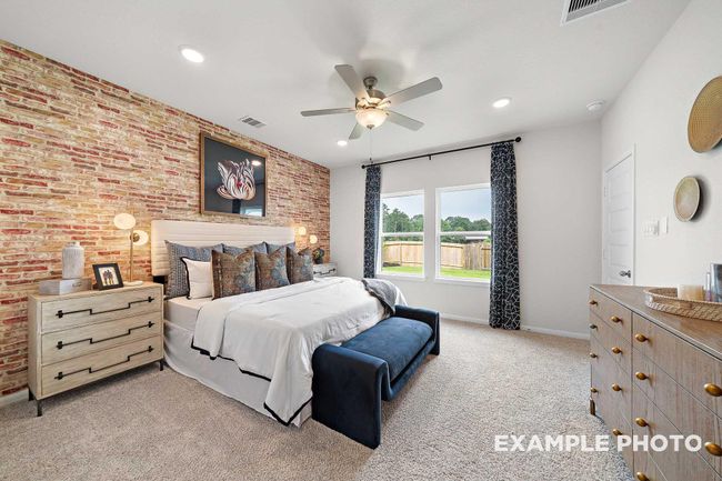108 W Canopy Crossing Cir, House other with 5 bedrooms, 3 bathrooms and 2 parking in Conroe TX | Image 11
