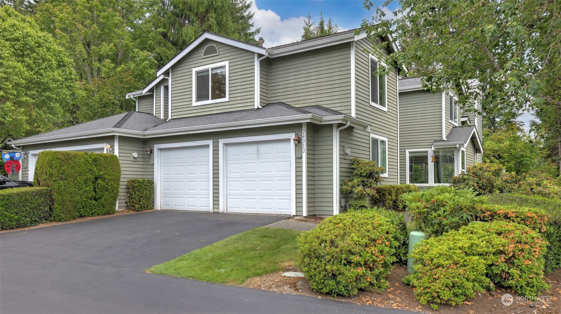 41st Pl, Sammamish, WA 98029