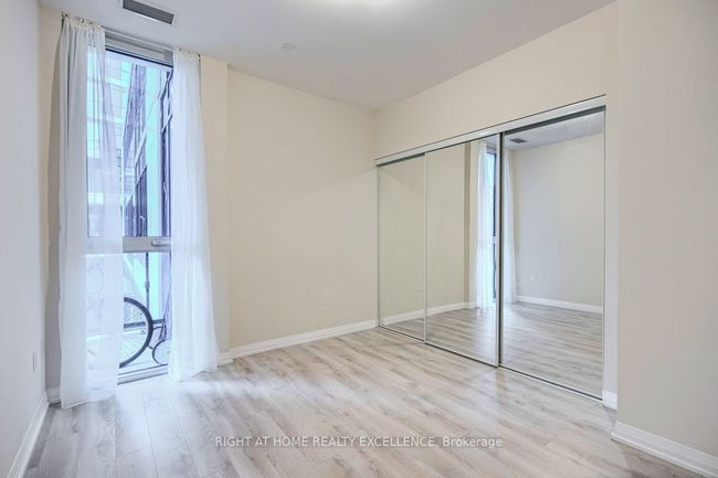 201 - 65 Watergarden Dr, Condo with 3 bedrooms, 2 bathrooms and 1 parking in Mississauga ON | Image 13