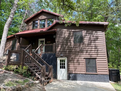 2211 Lake View Ln, Sevierville, TN, 37876-7410 | Card Image