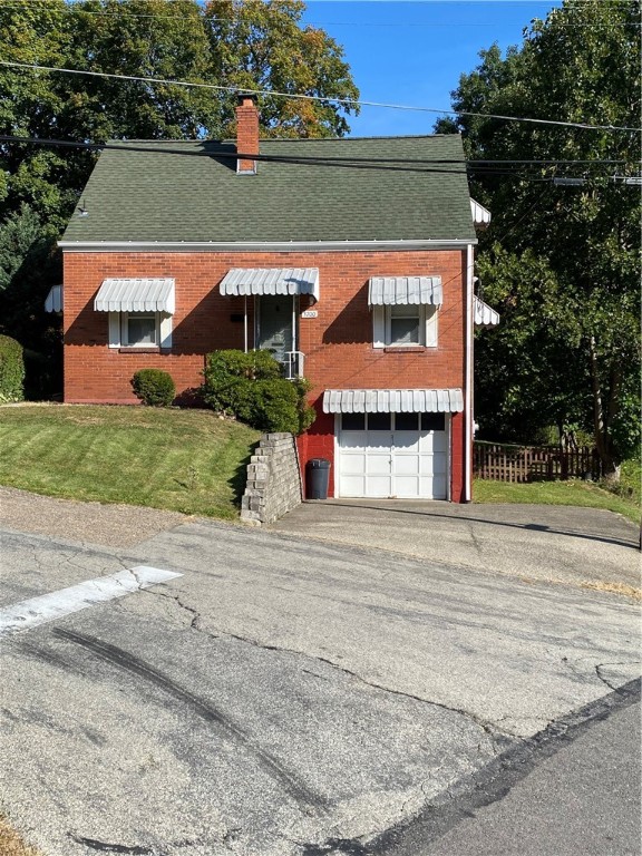 3700 Lyndell St, For Sale in Castle Shannon Zoocasa