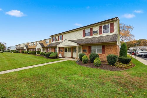 66B Oxford Vlg, Egg Harbor Township, NJ, 08234-4710 | Card Image