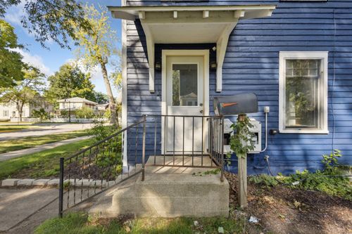 2-200 E Grove St, Greenville, MI, 48838-1852 | Card Image