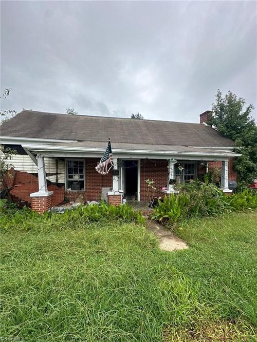 101 N Primitive St, Eden, NC, 27288-3148 | Card Image