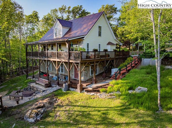 Amazing backyard with huge fire pit lounge! | Image 4