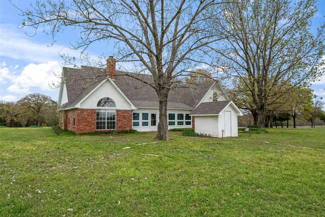 891 County Road 223, House other with 3 bedrooms, 3 bathrooms and null parking in Collinsville TX | Image 35