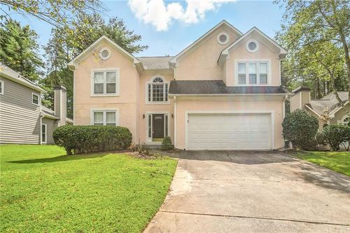 140 Glen Holly Dr, Roswell, GA, 30076-4422 | Card Image