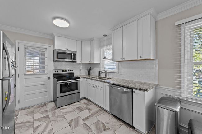 Kitchen | Image 7