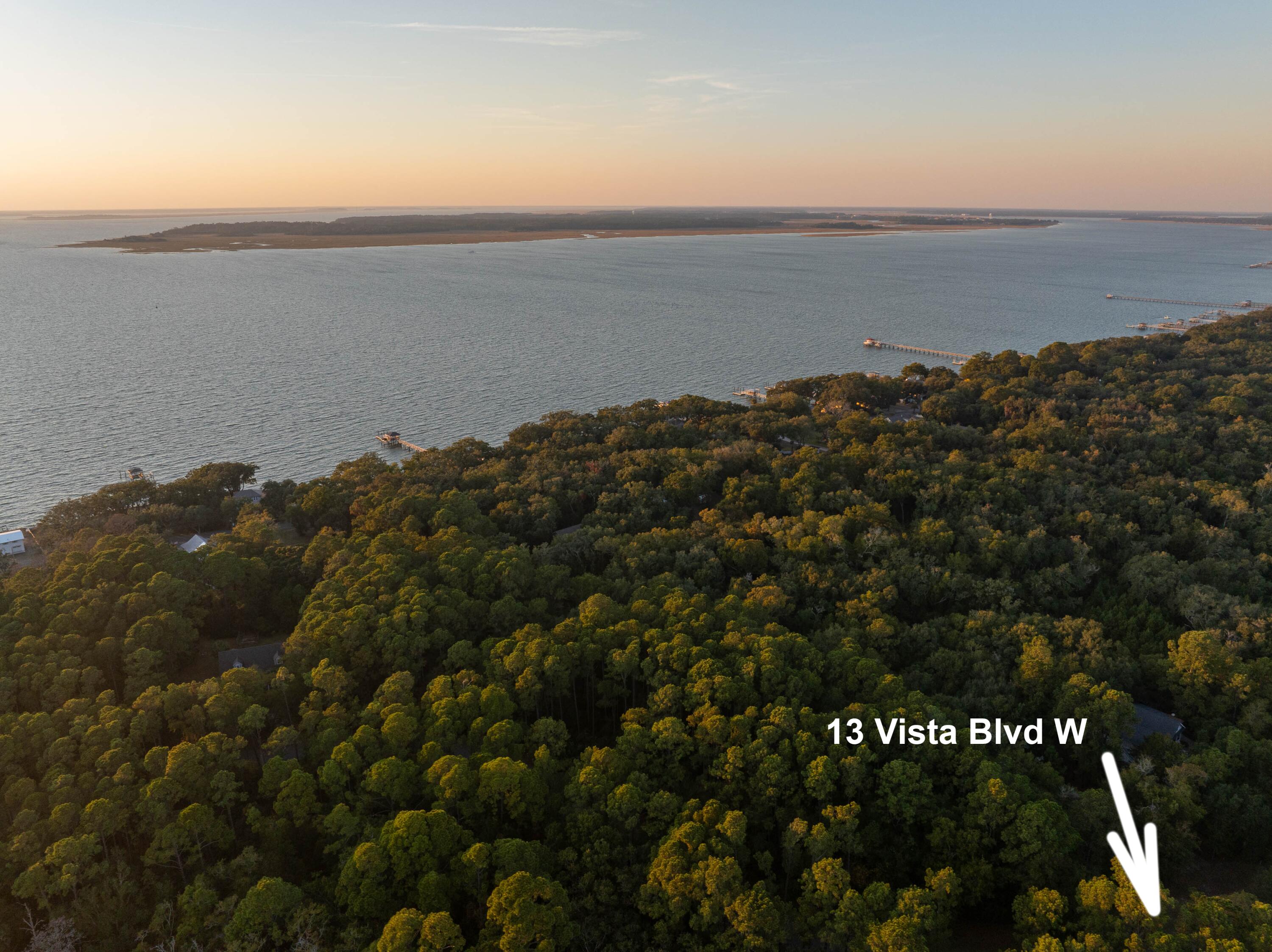 Land in Saint Helena Island