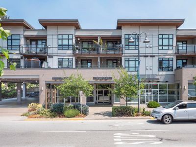 207 - 5682 Wharf Ave, Condo with 1 bedrooms, 1 bathrooms and 1 parking in Sechelt BC | Image 1