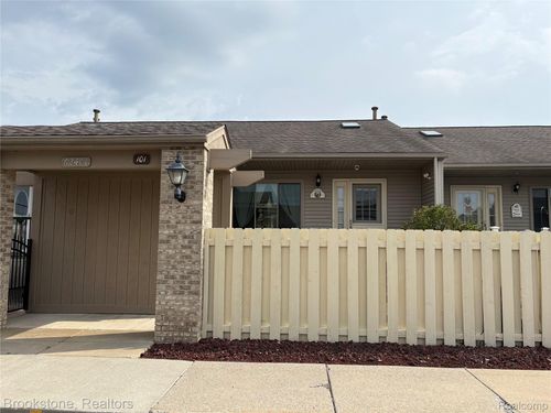 4-62401 Raleigh Ct, South Lyon, MI, 48178-1719 | Card Image