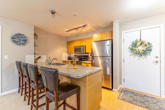 201 - 6815 188 Street, Condo with 2 bedrooms, 2 bathrooms and 2 parking in Surrey BC | Image 6