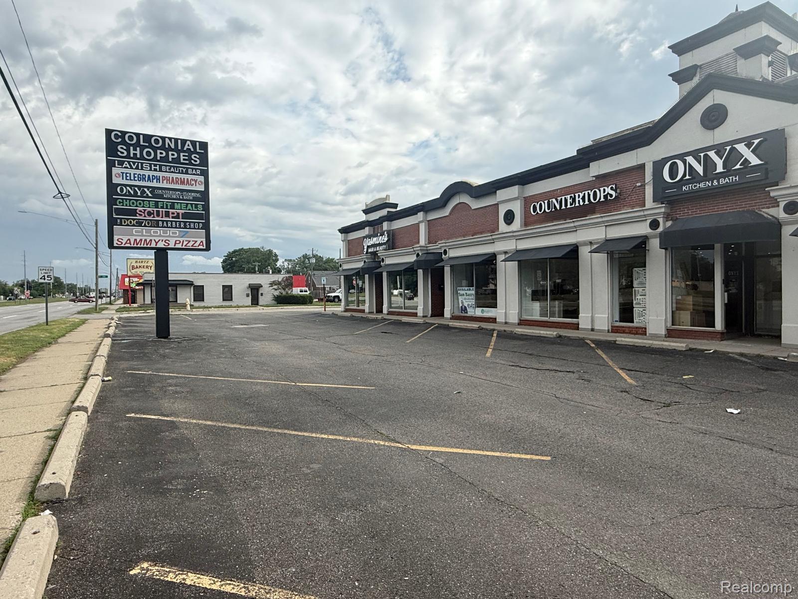 Commercial Lease in Dearborn 3