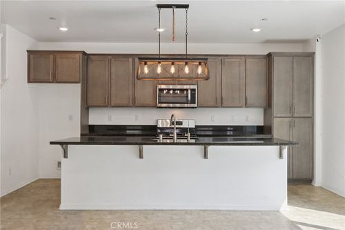833 S Sumac Lane, Rialto, CA, 92376 | Card Image