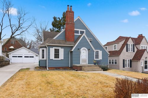 5635 Briggs St, Omaha, NE, 68106-1628 | Card Image