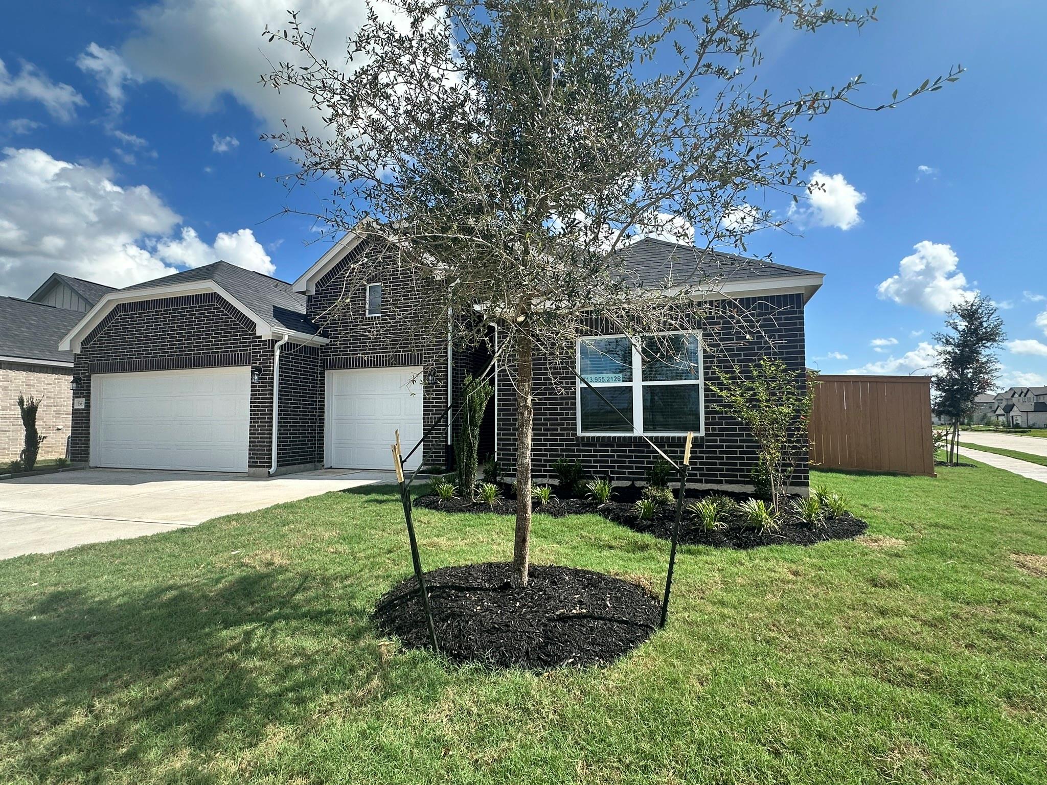 Residential in Iowa Colony 3