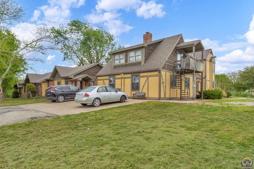 1505 Linn St, Valley Falls, KS, 66088-1100 | Card Image
