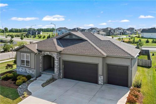 16505 S Stagecoach Street, Olathe, KS, 66062 | Card Image