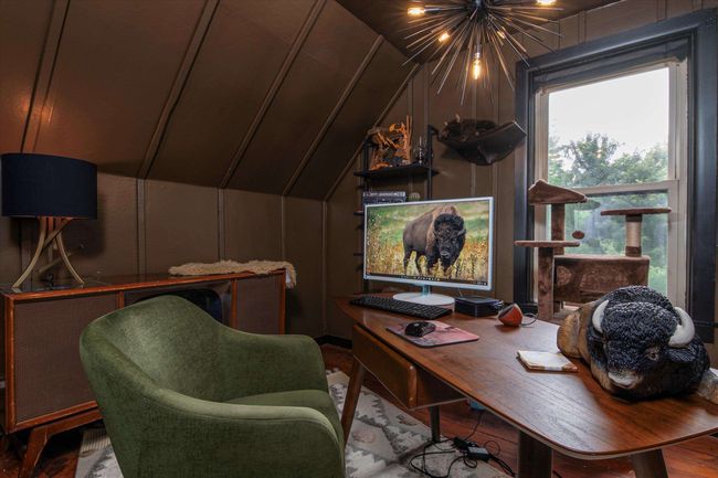 3rd bedroom-second floor | Image 14