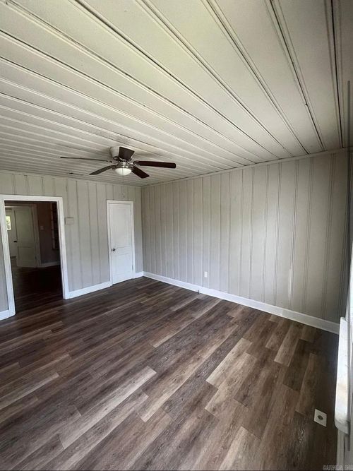 122 &amp; 124 College Park Circle, North Little Rock, AR, 72114 | Card Image