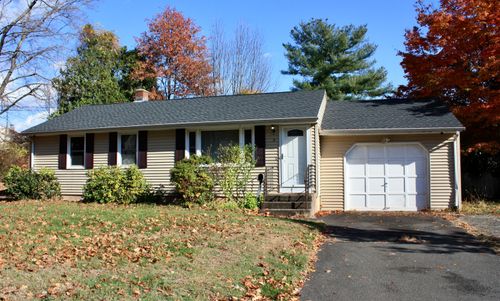 5 Shelley St, Cromwell, CT, 06416-1905 | Card Image