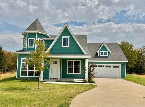1356 Orange Blossom Ct, Gainesville, TX, 76240-1967 | Card Image
