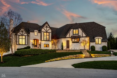 2 Woodard Blf, Zionsville, IN, 46077-7704 | Card Image