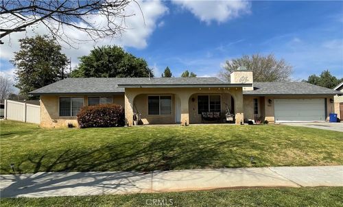 1423 W Hoffer St, Banning, CA, 92220-1834 | Card Image