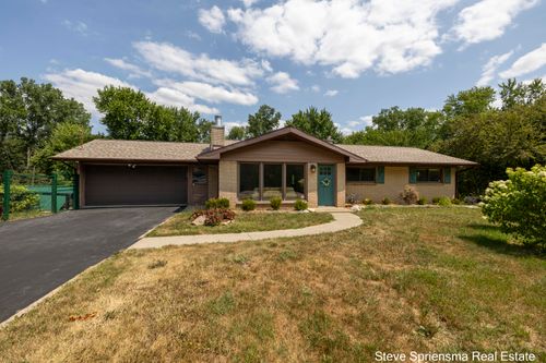 4372 Cordes Ave Nw, Comstock Park, MI, 49321-9795 | Card Image