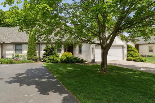 2443 Shoreham Highlands St, Saint Joseph, MI, 49085-9275 | Card Image