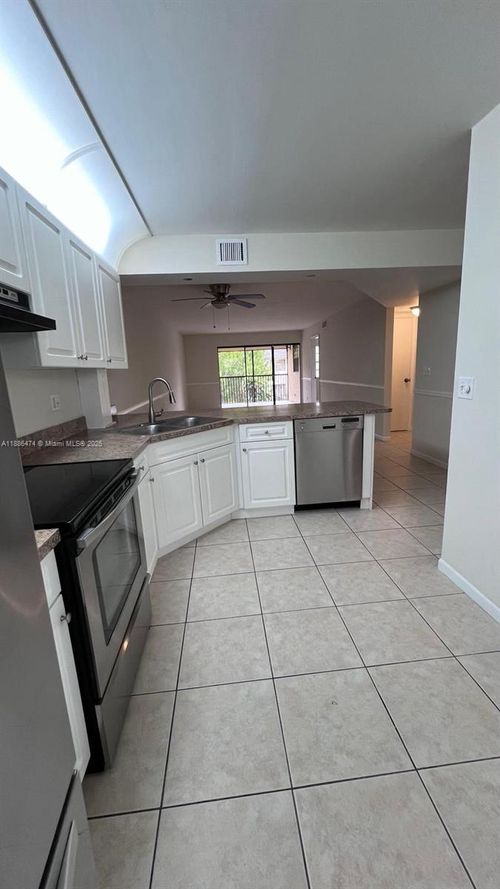 apt-b6-4310 Crystal Lake Dr, Deerfield Beach, FL, 33064-1267 | Card Image