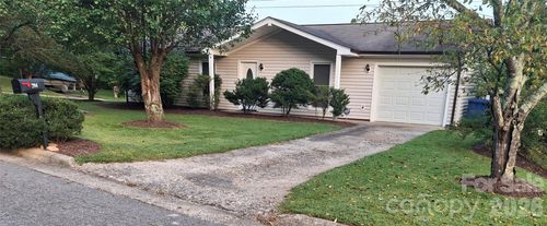 204 Scottlynn Dr, Asheville, NC, 28806-2159 | Card Image