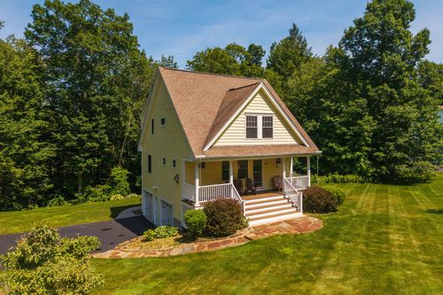33 Cider St, Epping, NH, 03042-1819 | Card Image