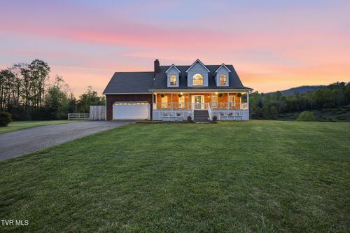 228 Sunrise Ln, Mountain City, TN, 37683-6347 | Card Image