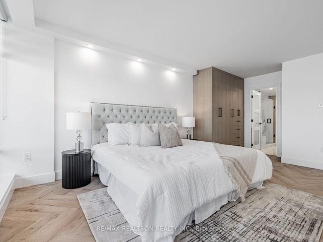 1611 - 7420 Bathurst St, Condo with 3 bedrooms, 2 bathrooms and 1 parking in Thornhill ON | Image 17